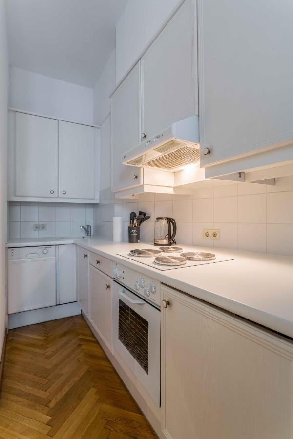 Apartament Beautiful Center 4 *